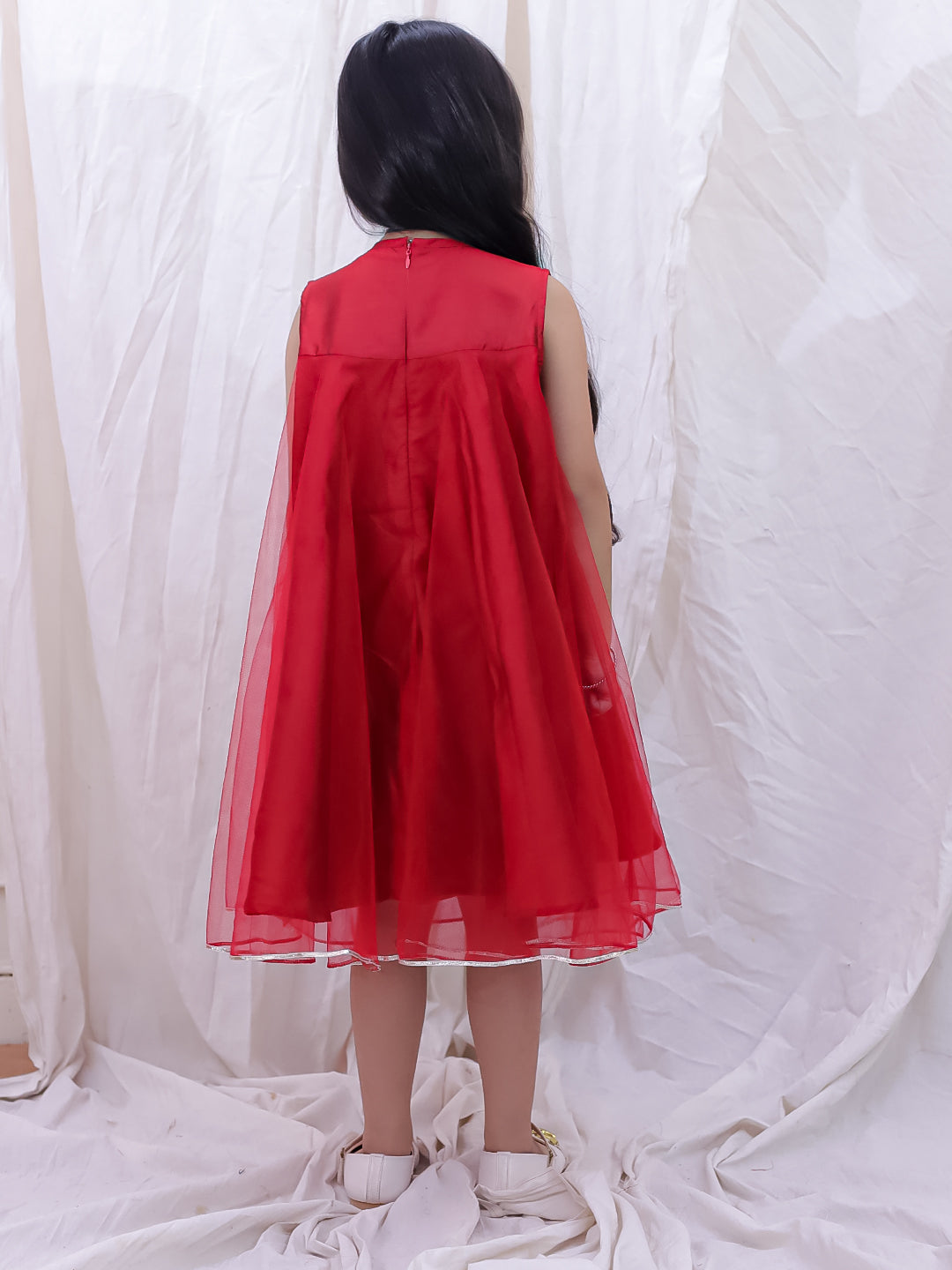 BownBee Sleeveless Taffeta Party Frock With Hairband For Girls - Red