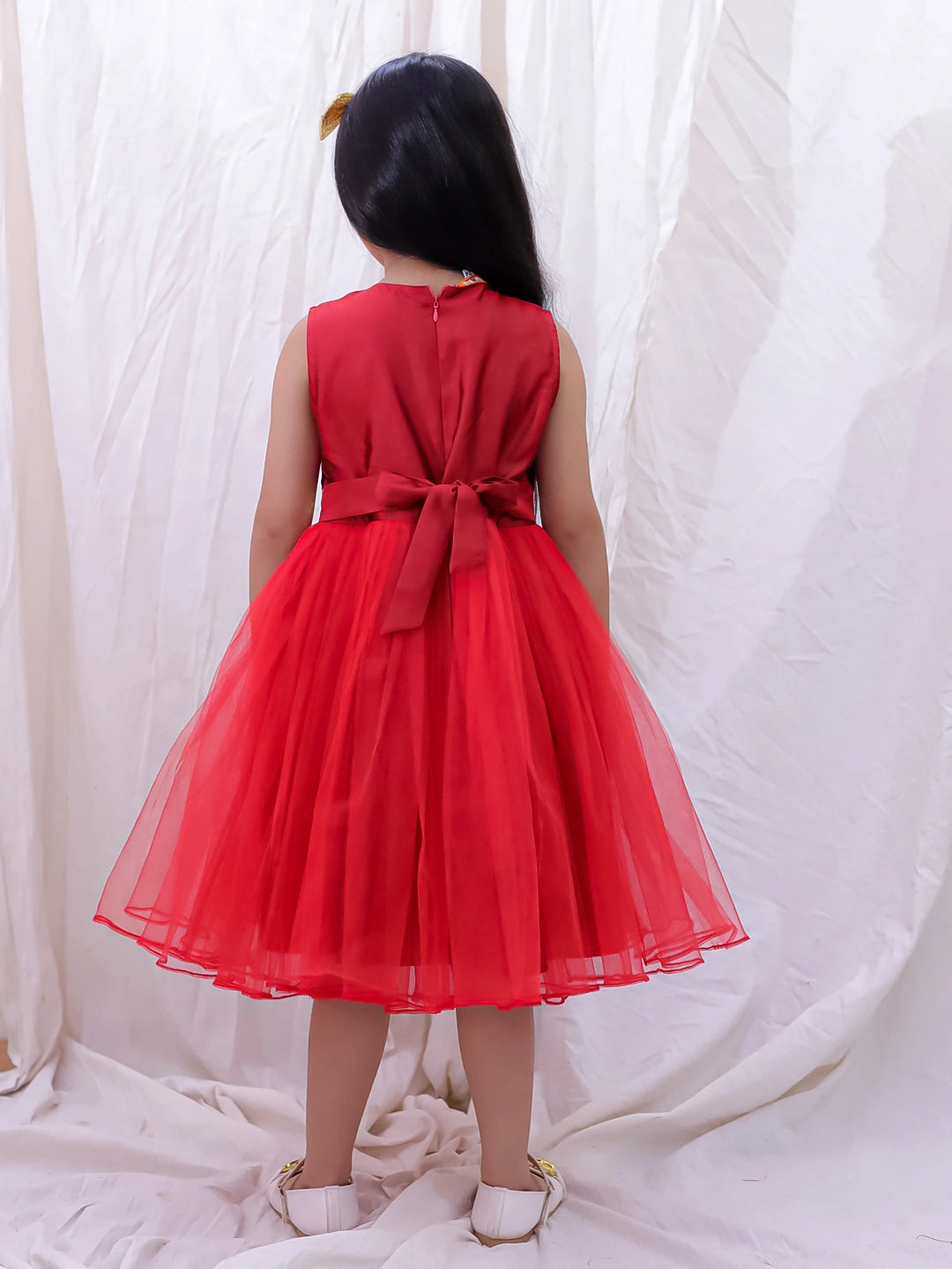 BownBee Sleeveless Taffeta Party Frock With Hairband For Girls