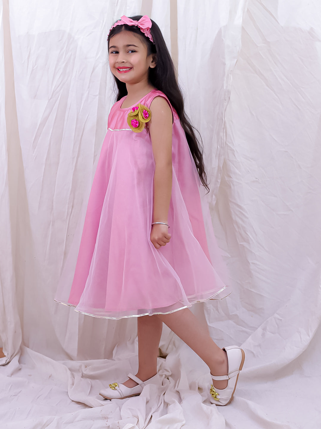 BownBee Sleeveless Taffeta Party Frock With Hairband For Girls - Pink