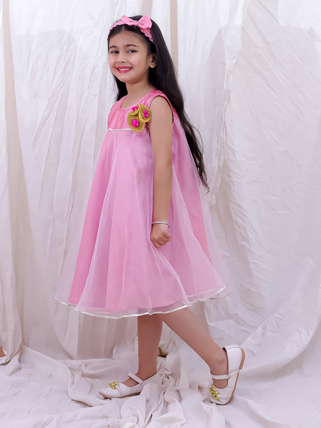 BownBee Sleeveless Taffeta Party Frock With Hairband For Girls