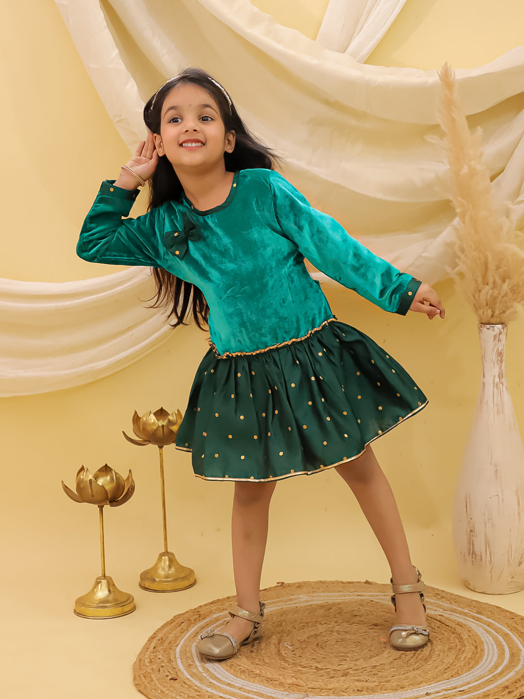 BownBee Full Sleeves Velvet Party Dress For Girls - Green