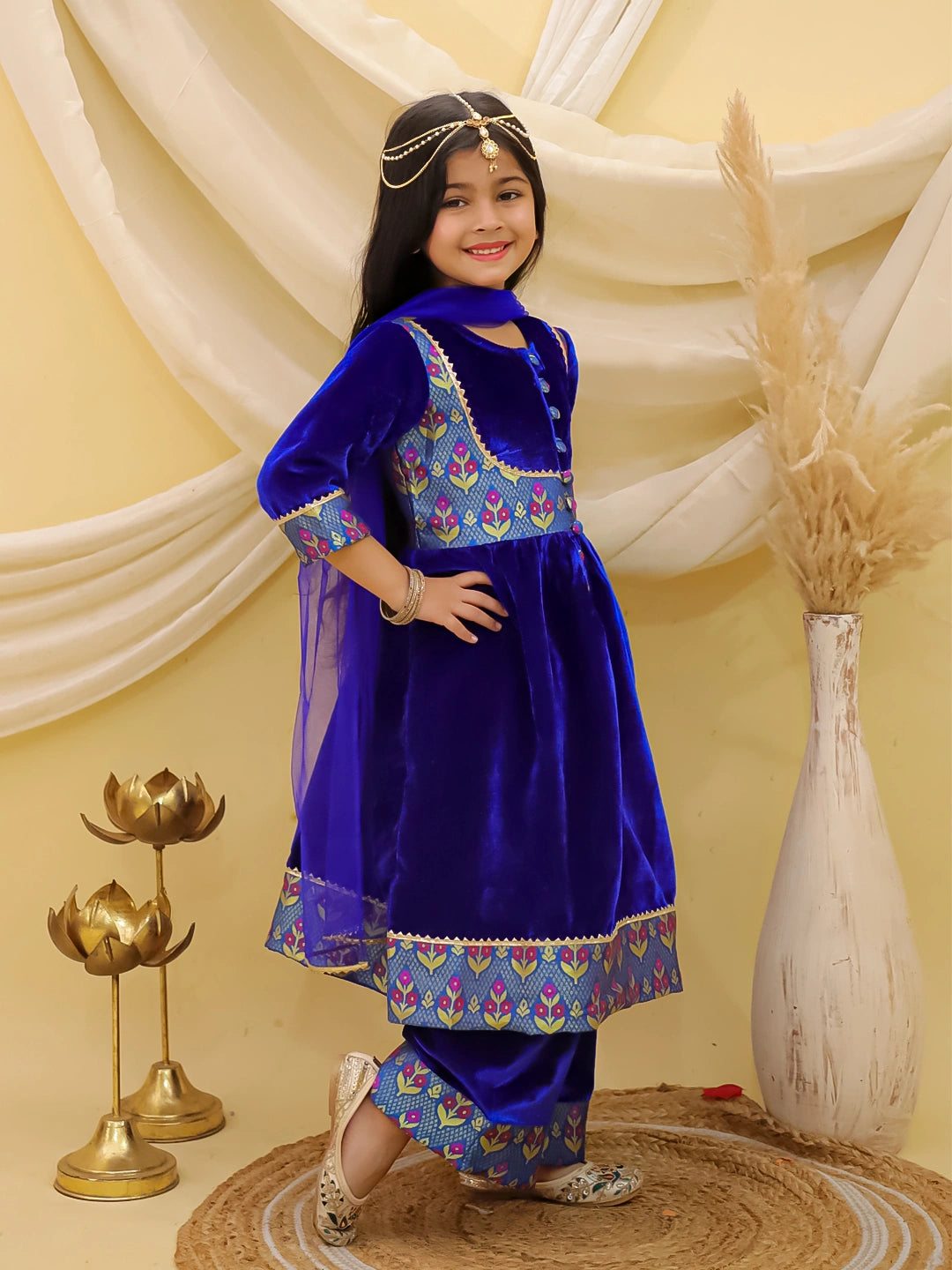 BownBee Wedding Quater  sleeves Velvet Jacquard Anarkali Suit Set