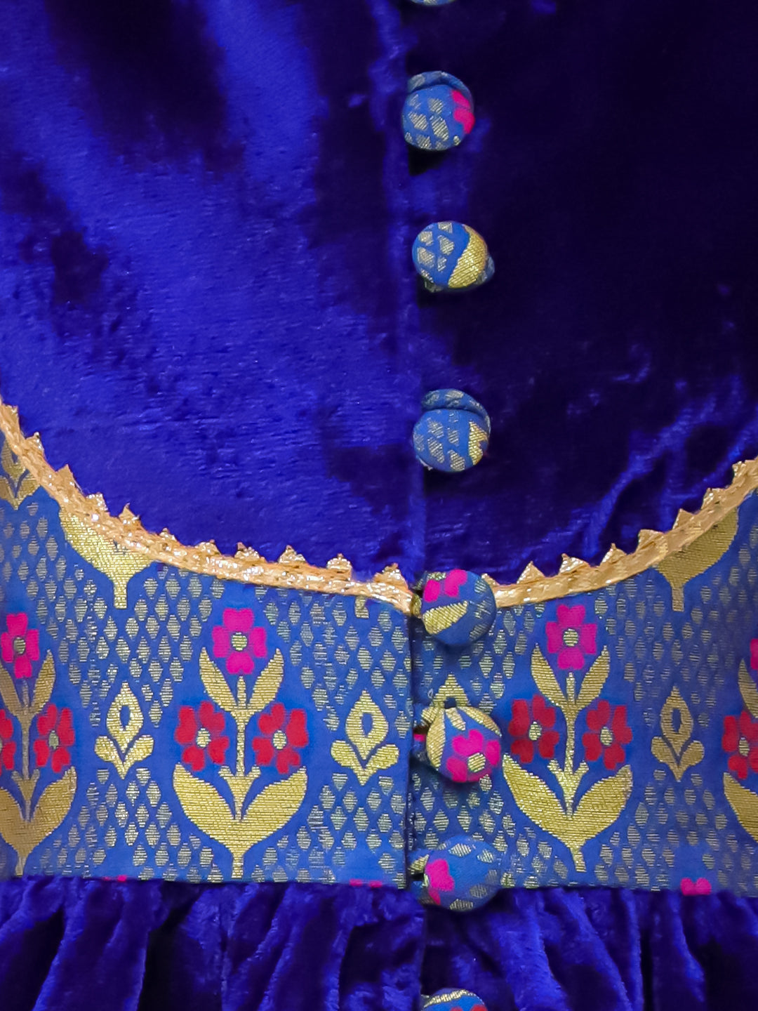 BownBee Wedding Quater  sleeves Velvet Jacquard Anarkali Suit Set - Red