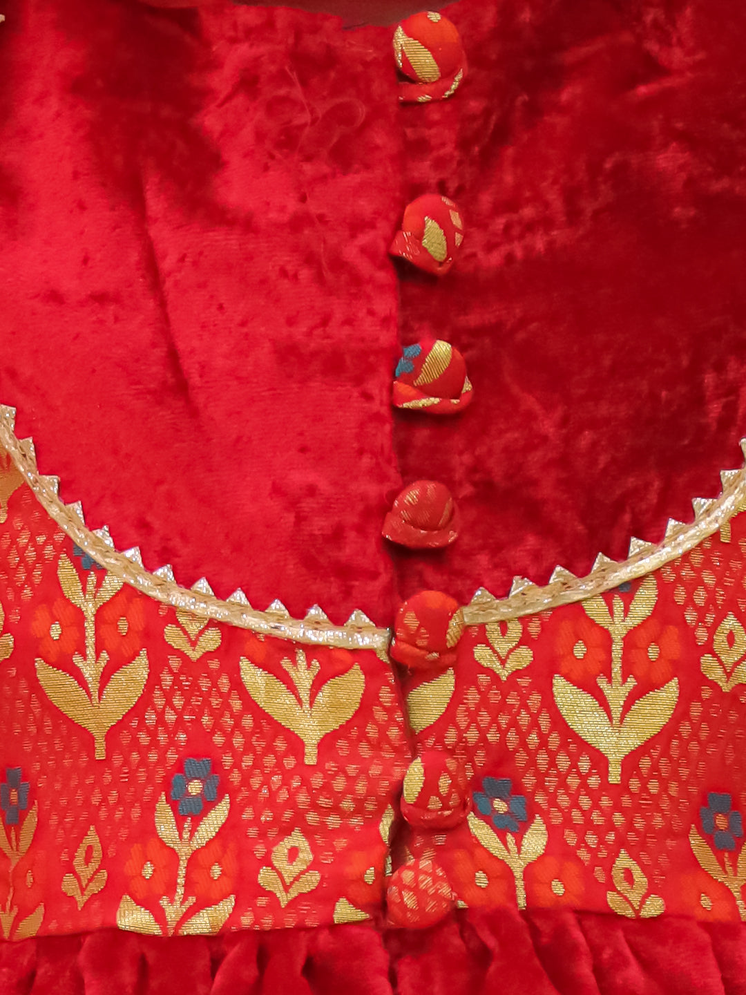 BownBee Wedding Quater  sleeves Velvet Jacquard Anarkali Suit Set - Red