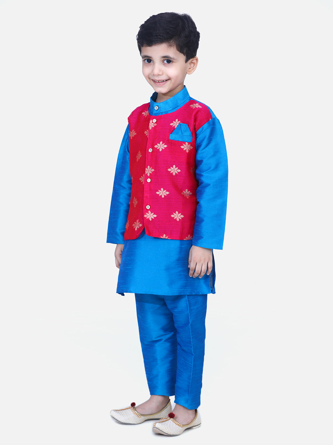 BownBee Full Sleeves Flower Design Attached Jacket Kurta With Pyjama - Blue