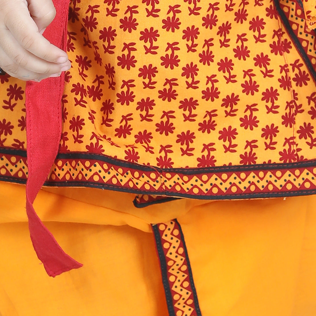 BownBee Full Sleeves Motif Print Kurta With Dhoti Band With Basuri Mukut - Yellow