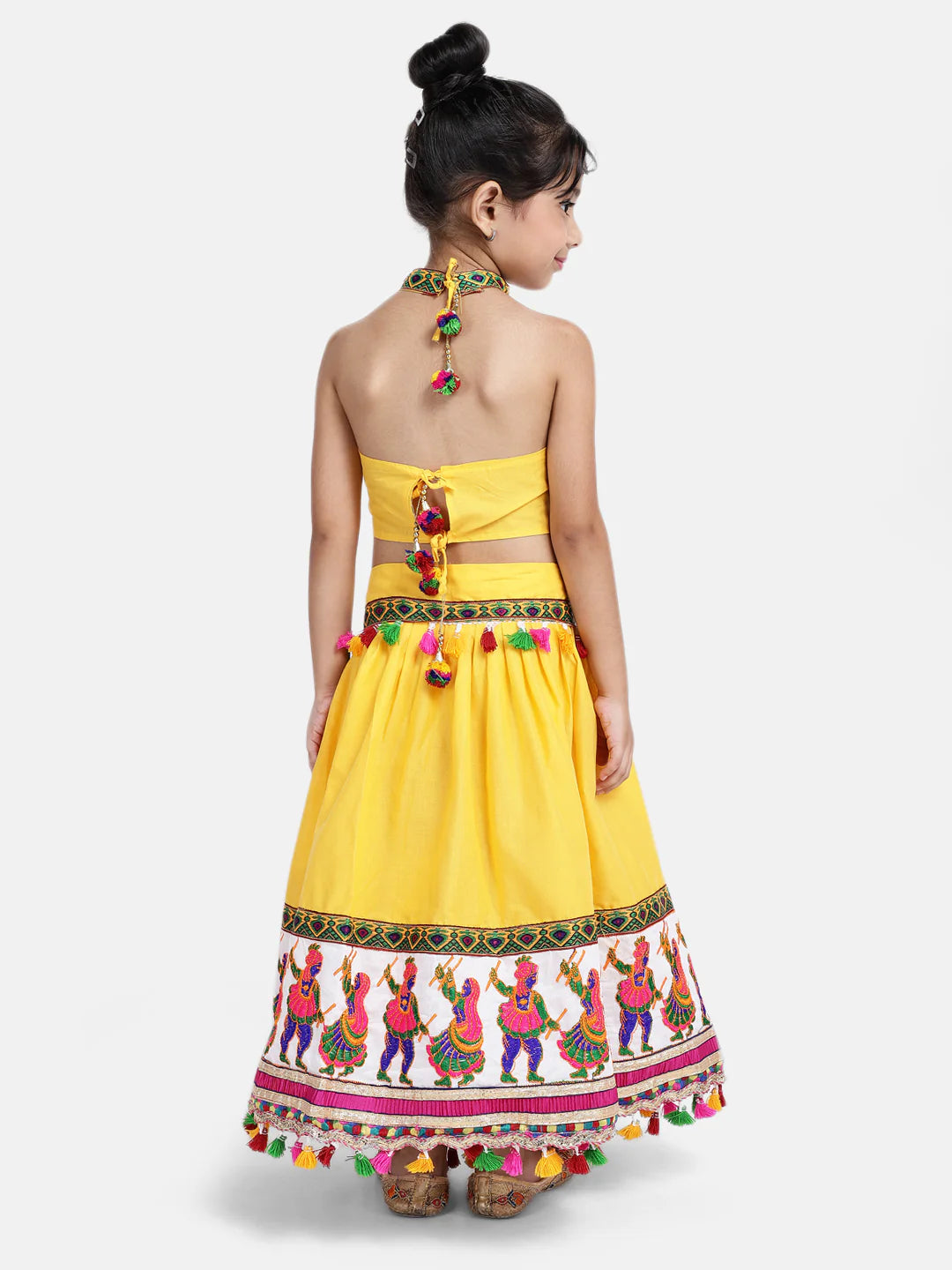BownBee White Dandiya Border Plain Chaniya Choli