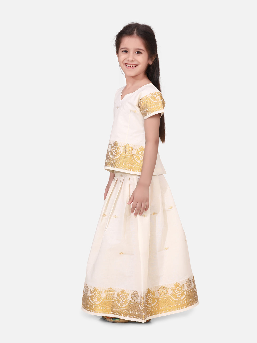 BownBee Cap Sleeves Pavda Pattu Lehenga - White