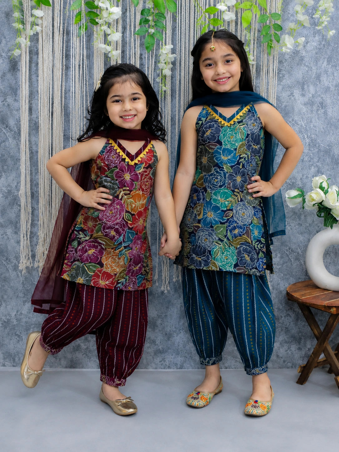 Printed Halter Neck Kurti & Harem Pants With Dupatta Sibling Set Blue & Purple Combo