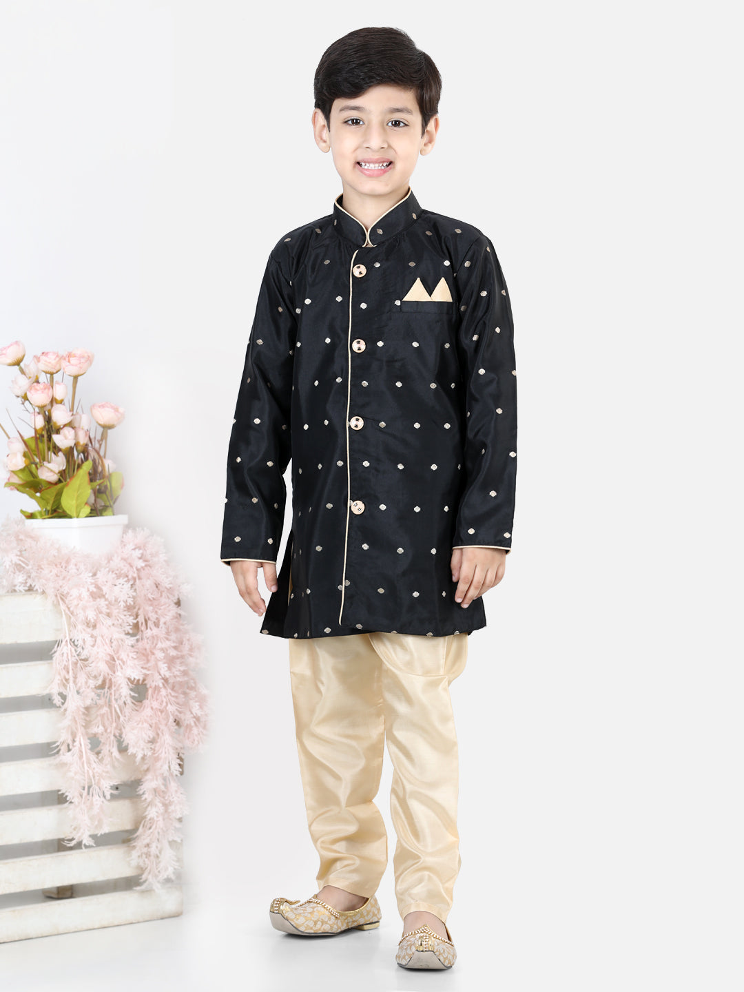 BownBee Boys Full Sleeve Sherwani for Boys- Black