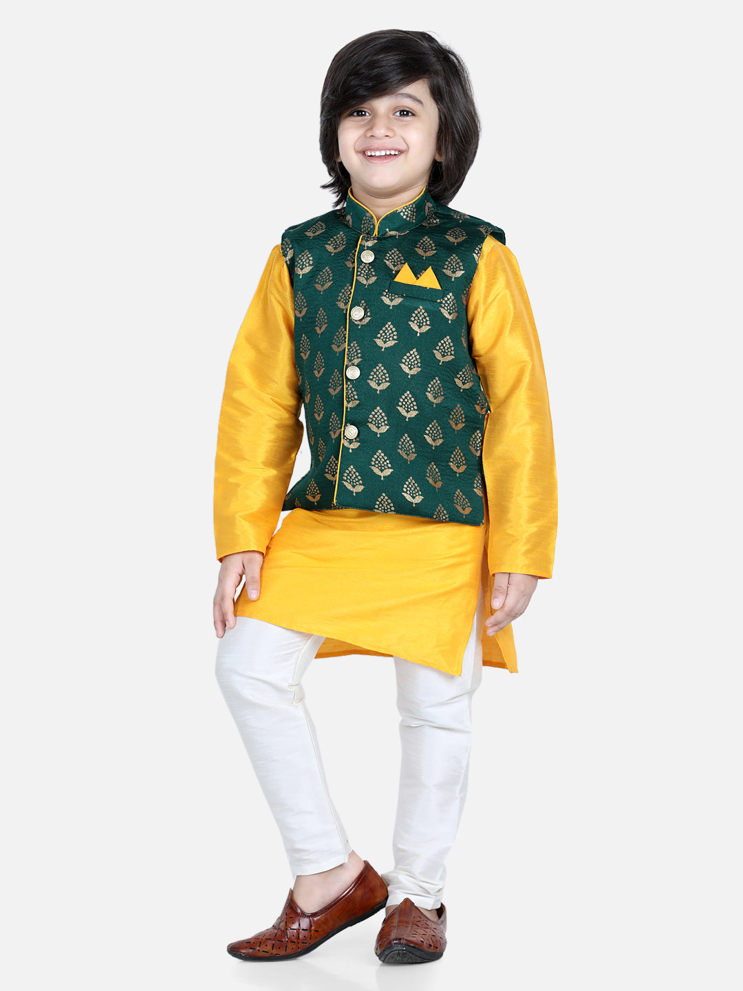 BownBee Full Sleeves Silk Kurta With Pajama & Jacquard Peacock Feather Design Jacket - Green