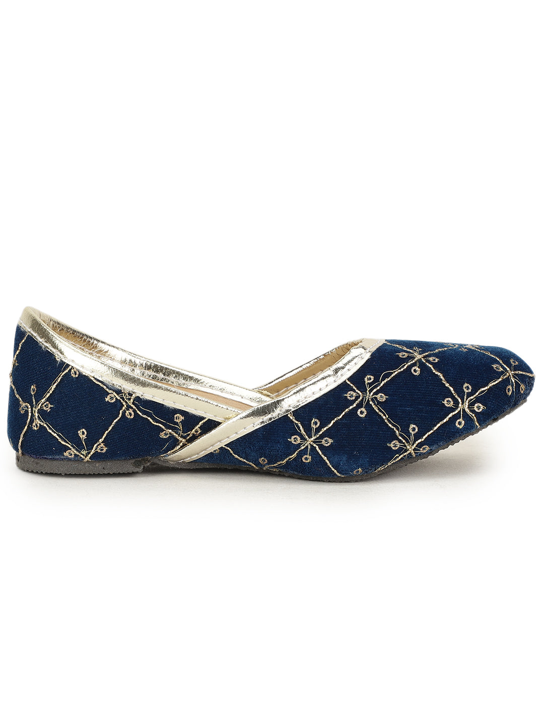BownBee Embroidered Ethnic Juttis - Blue