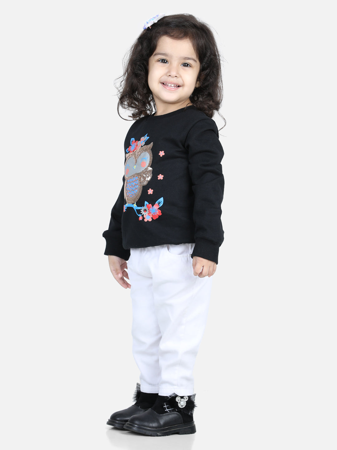 BownBee Full Sleeve Sweatshirt for Girls- Black