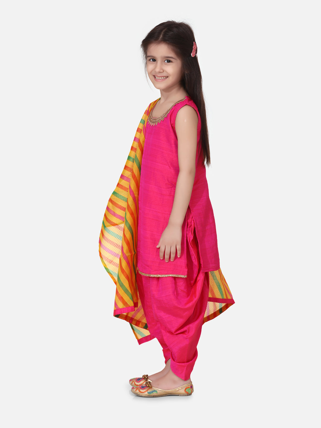 BownBee Sleeveless Solid Kurta & Dhoti With Leheriya Dupatta - Pink