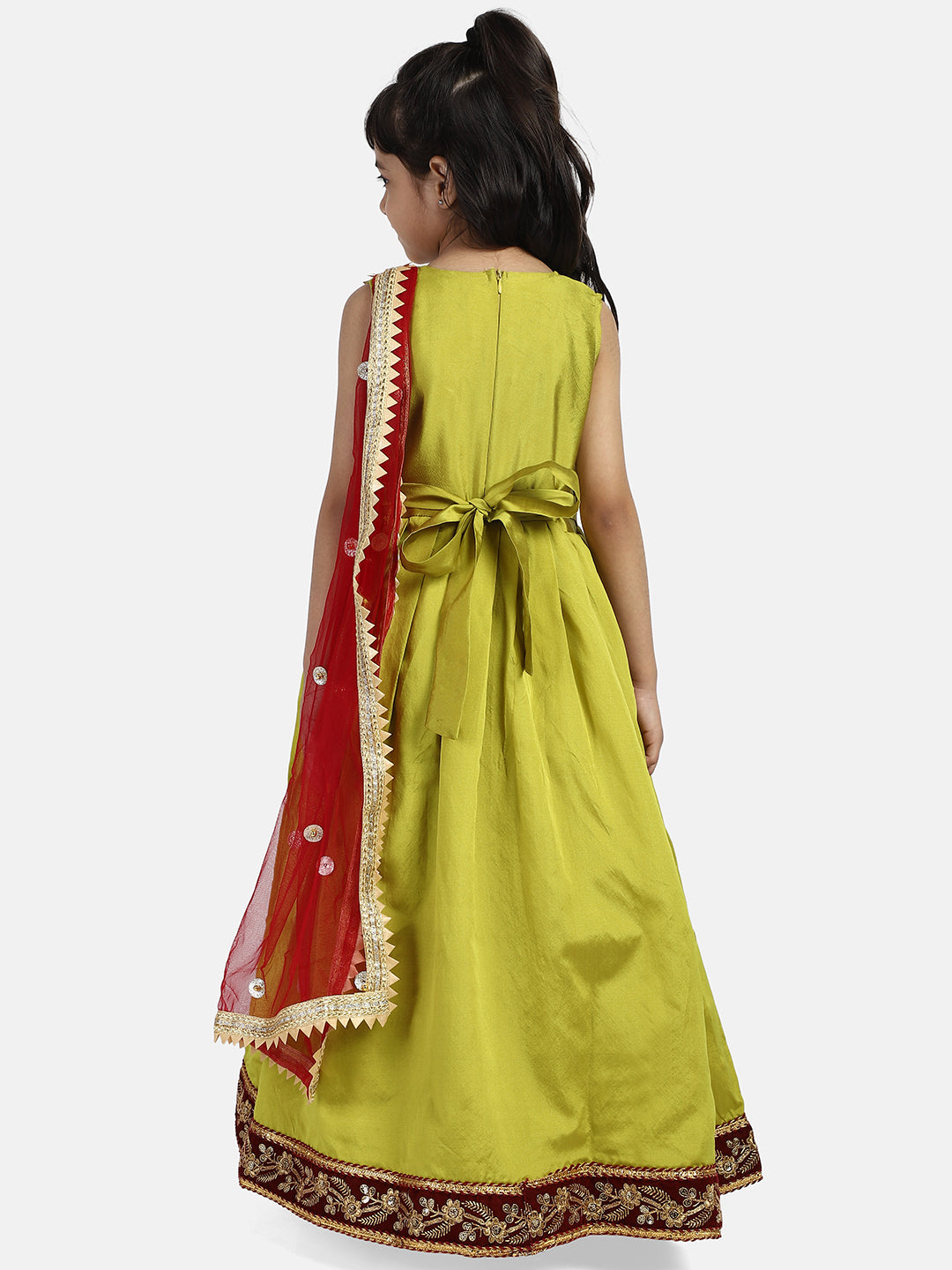 BownBee Sleeveless Flower Embellished Flared Gold Linen Party Gown